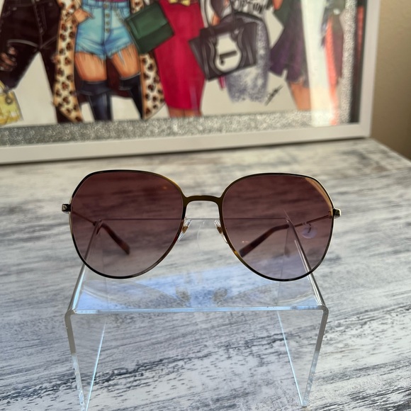 SALE JUST TODAY🌻GIVENCHY flat aviator sunglasses 🌼✨ - Picture 7 of 16